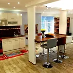 Hotel Luca Apartman *
