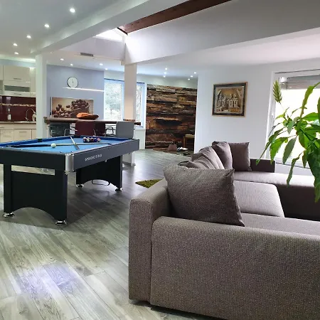 Villa Luca Apartman Pápa