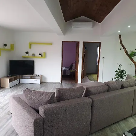 Hotel Luca Apartman