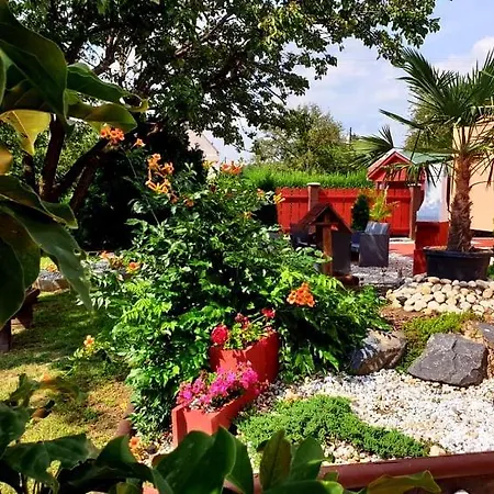 Luca Apartman Villa Papa