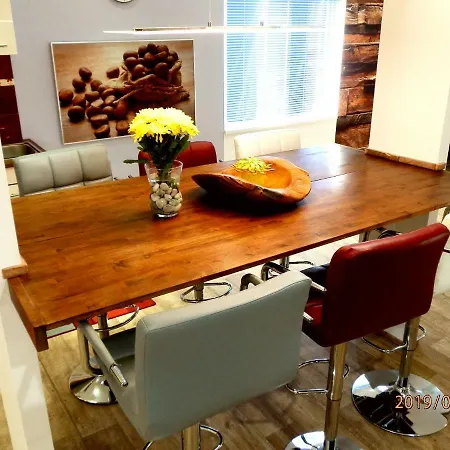 Luca Apartman Hotel