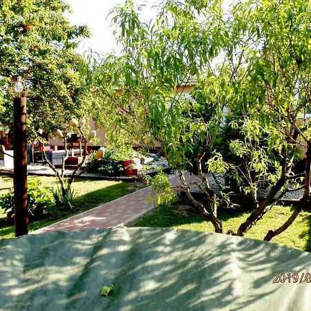 Luca Apartman Hotel *