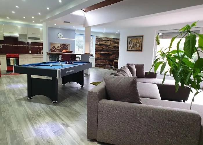 Hotel Luca Apartman Pápa