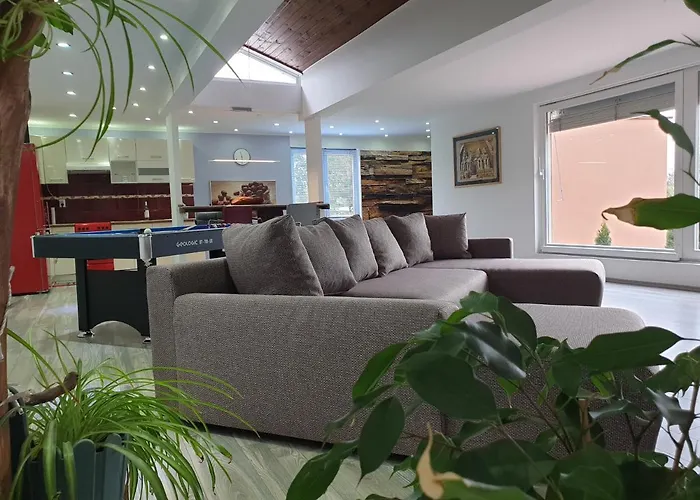 Luca Apartman Hotel