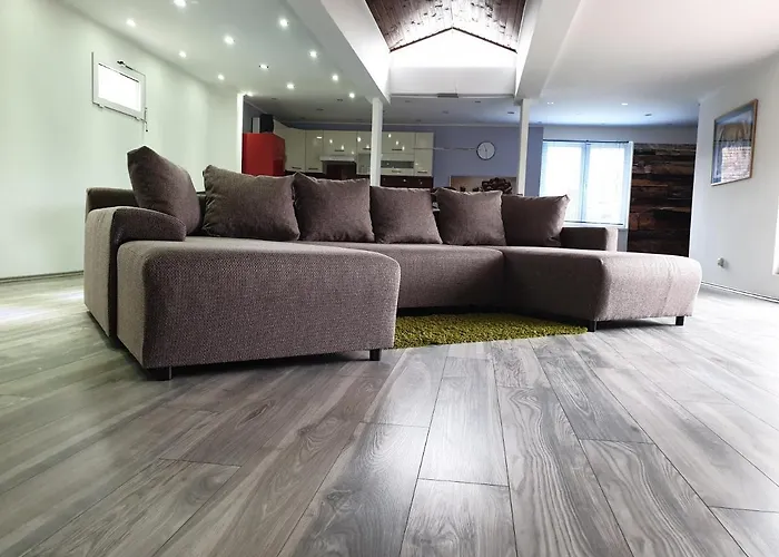 Luca Apartman Hotel *