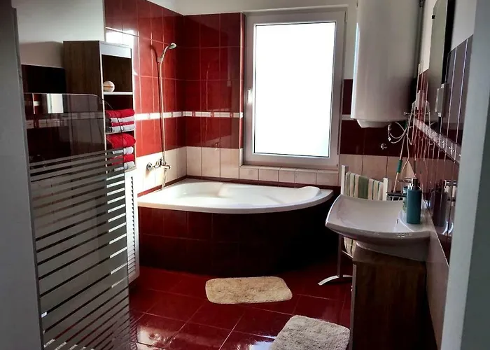 Hotel Luca Apartman *