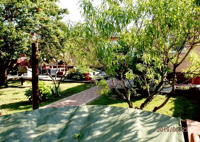 Luca Apartman Otel *
