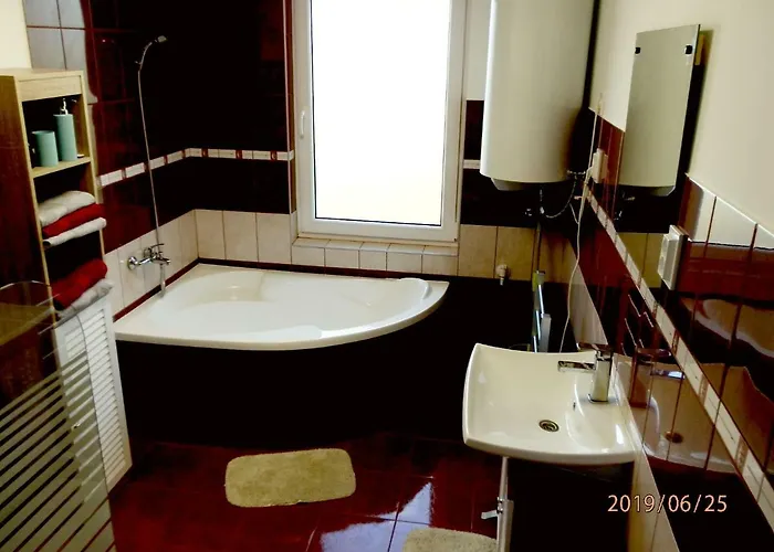 Hotel Luca Apartman *